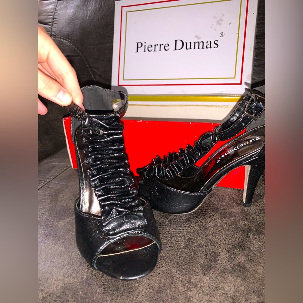 Pierre Dumas strapped heels size/5.5